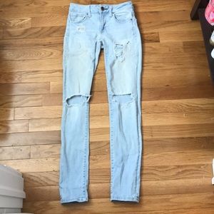 American Eagle distressed jeans